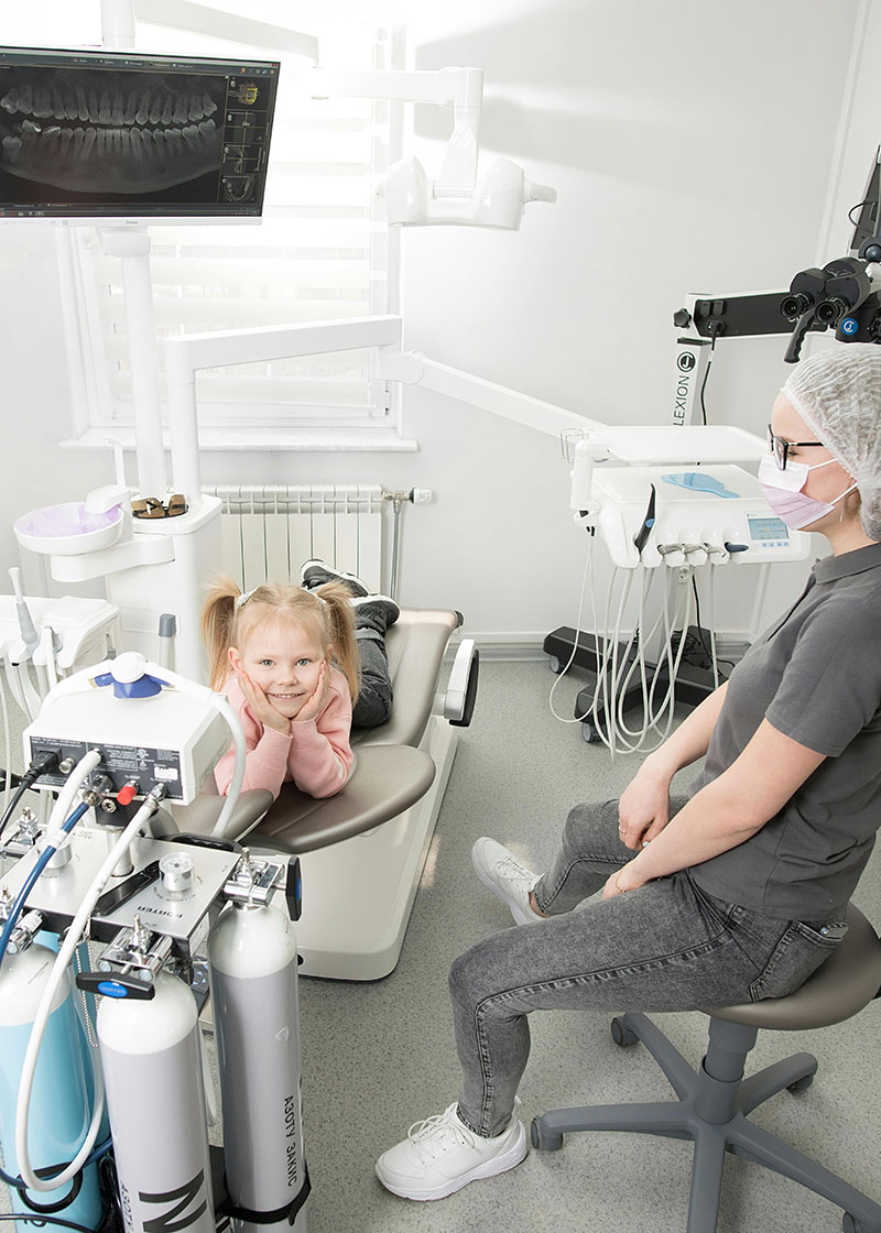 A happy child at the Dentist